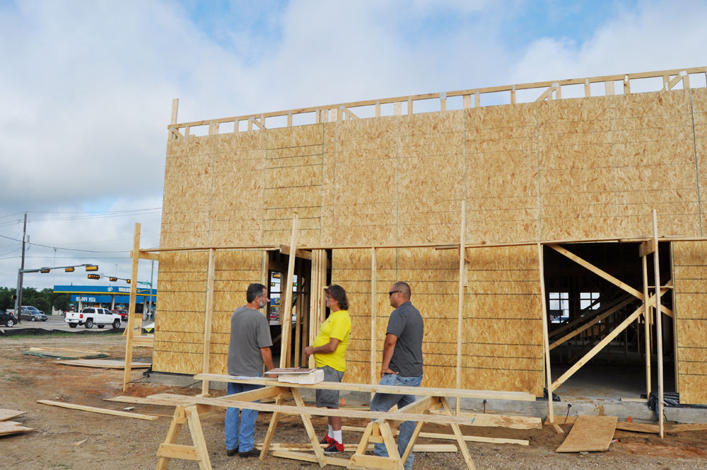 Several businesses to open in Mabank